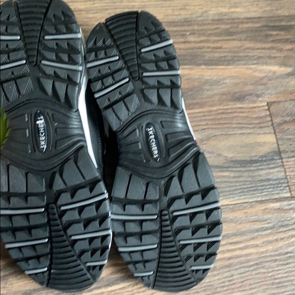 BRAND NEW SKETCHERS SHOES - Picture 2 of 5